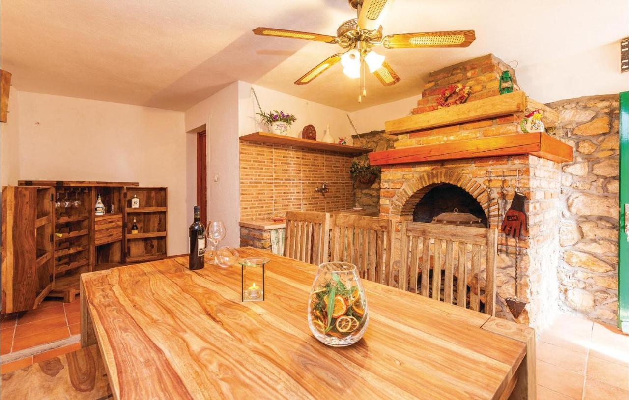 Stunning Home In Punat With Kitchen Stara Baška Eksteriør bilde