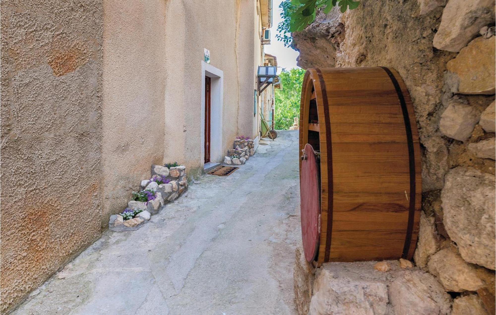 Stunning Home In Punat With Kitchen Stara Baška Eksteriør bilde